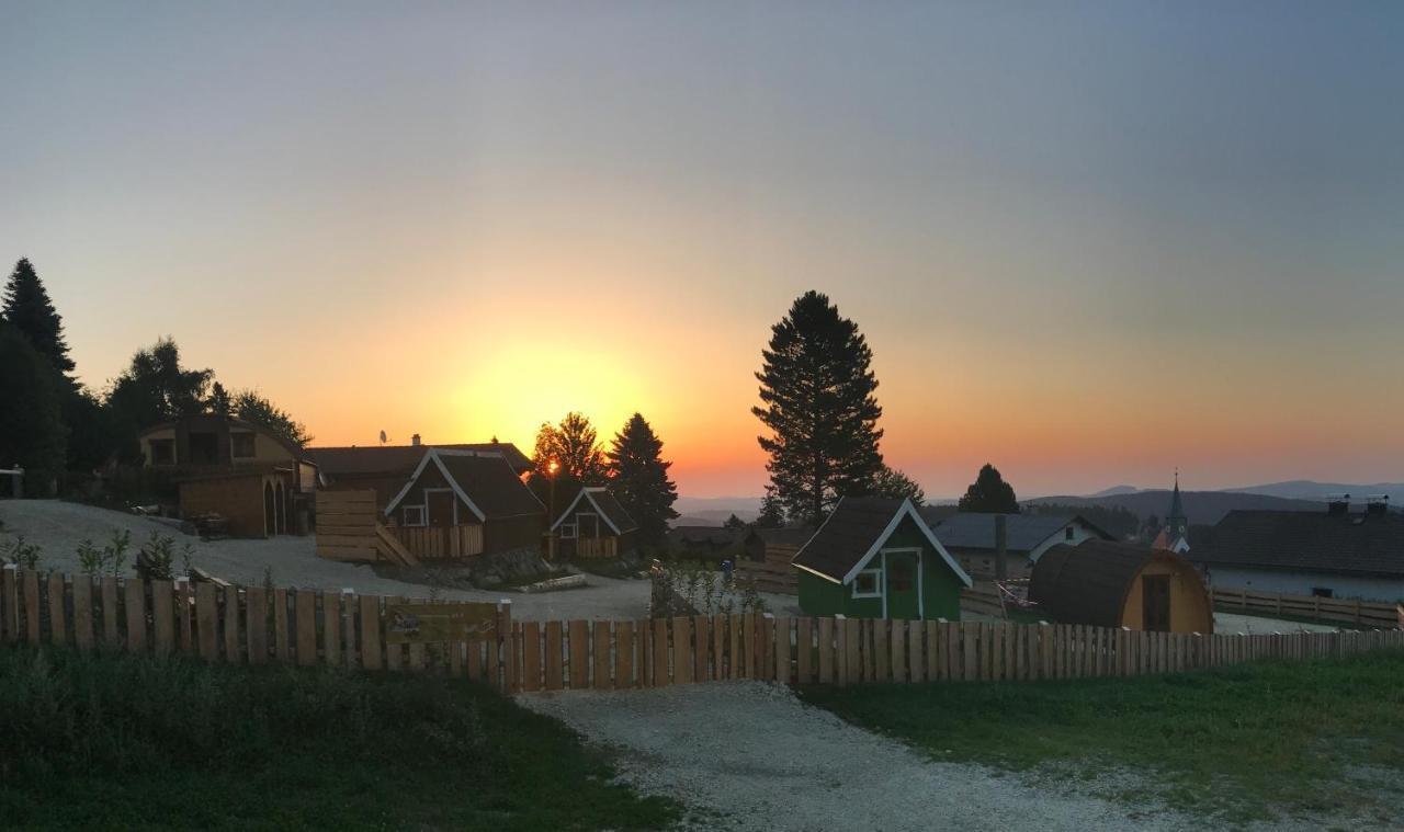 فندق Glamping Park Mönichkirchen المظهر الخارجي الصورة